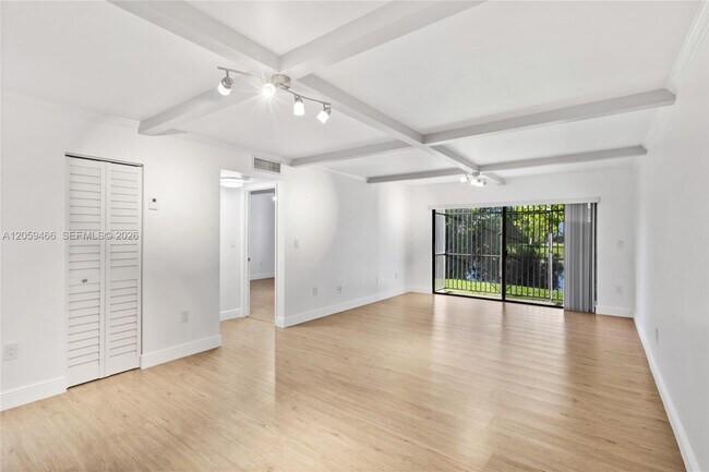 Foto del edificio - 10145 NW 9th St