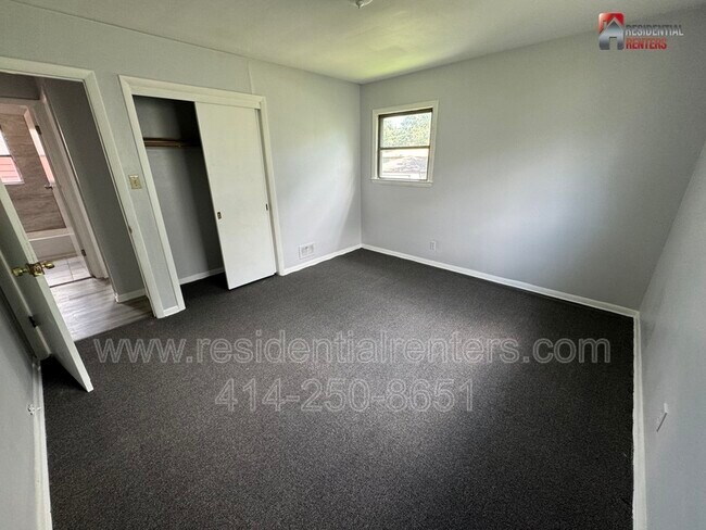 Building Photo - 4208 N 68th St