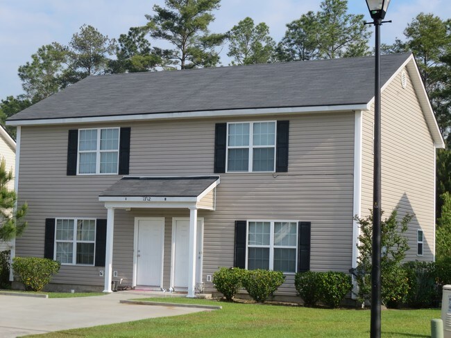 Building Photo - 1718 Almond Tree Pl