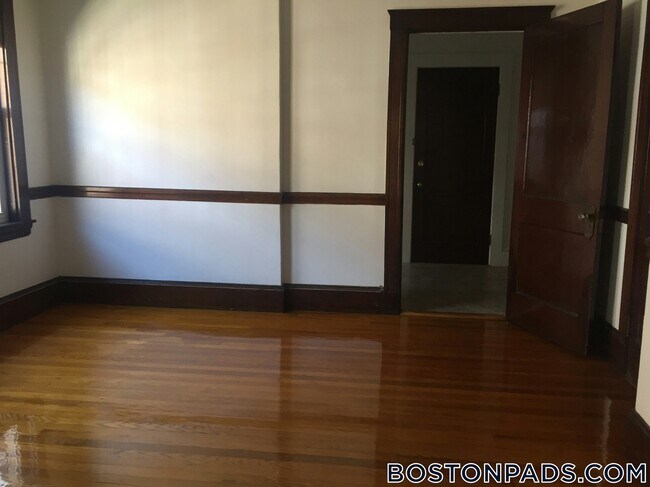Foto del edificio - 157 Summer St