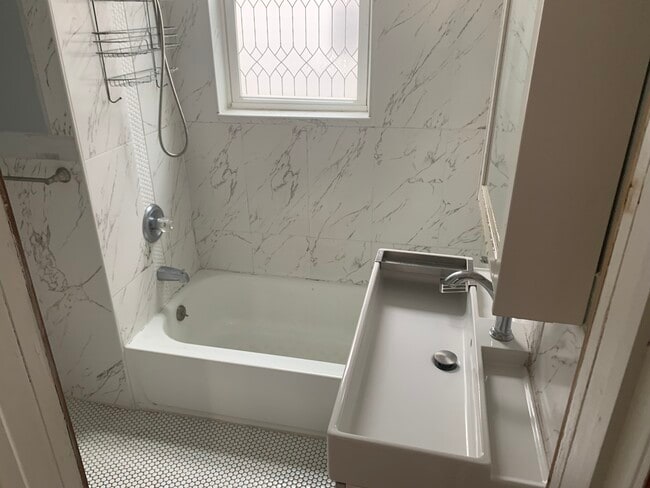 Building Photo - 751 Garfield Ave