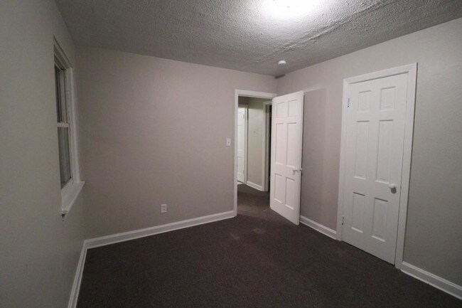 Foto del edificio - 4241 Rocky River Drive #10