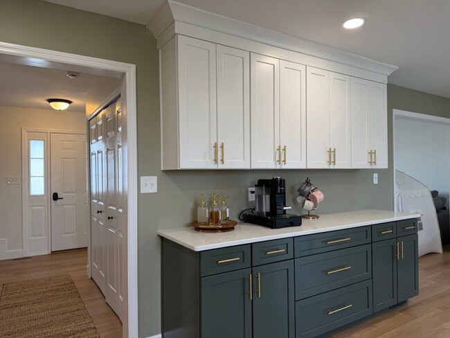 Building Photo - 10 Georgie Ln