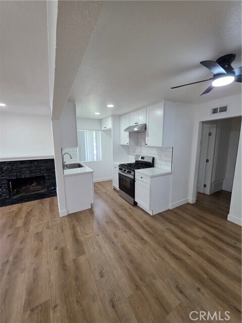Foto del edificio - 17042 Emerald Ln
