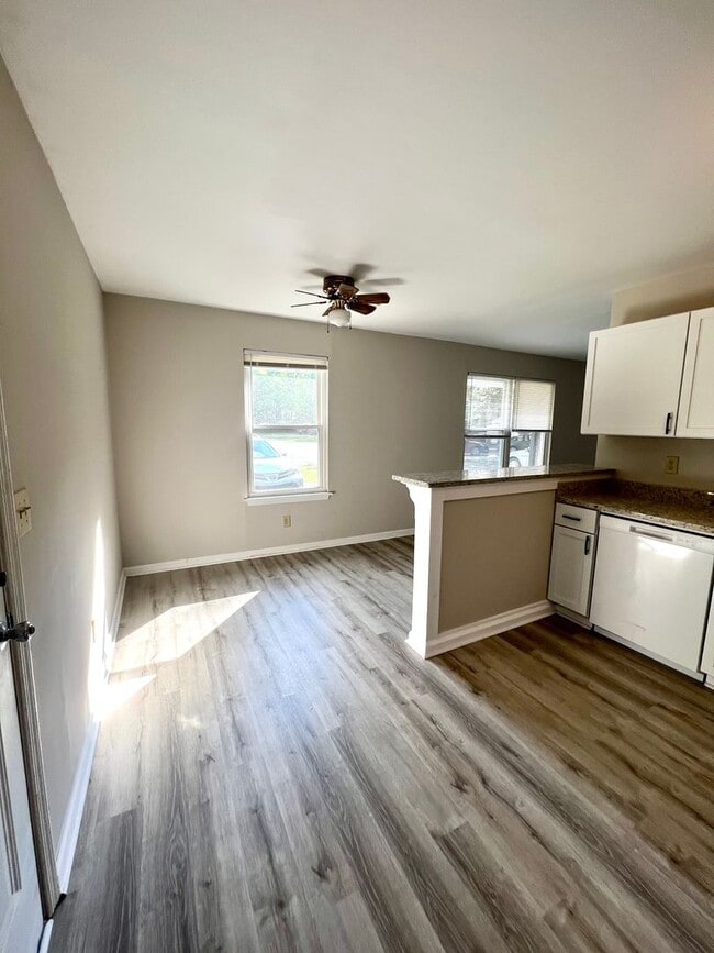 Foto del edificio - Great 2Br 1Ba Dorchester II School District