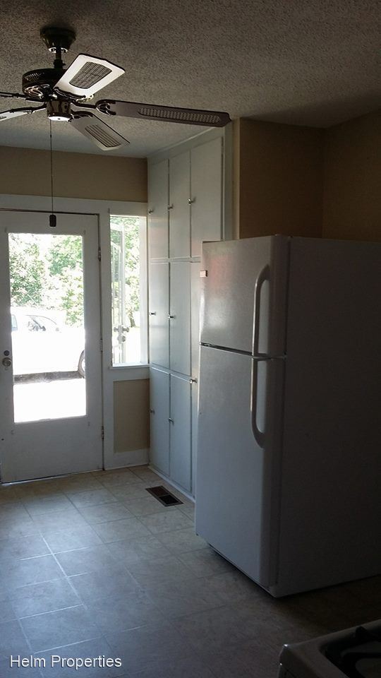 Building Photo - 3 br, 1 bath House - 906 South Mitchell St...