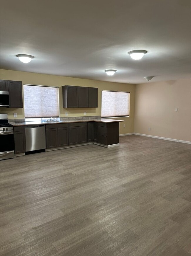 Foto del edificio - 1568 N Williwaw Way