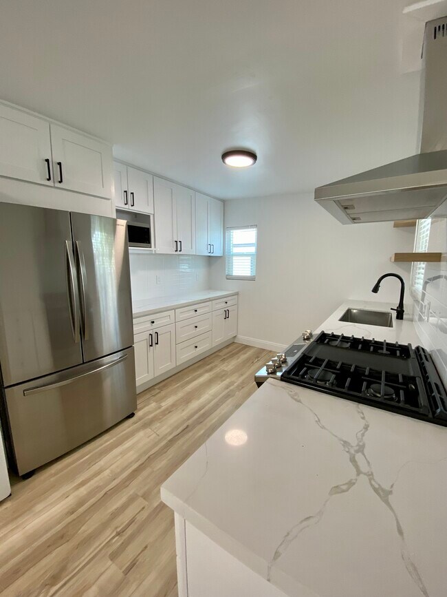 Foto del edificio - 2622 Lime Ave