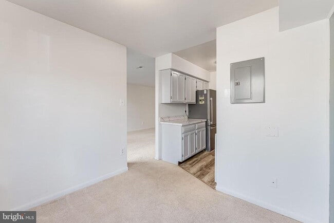 Foto del edificio - 11240 Chestnut Grove Square