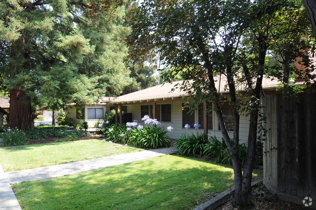 Foto del edificio - 175-195 W Rincon Ave