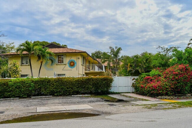Foto del edificio - 1250 Miami Rd
