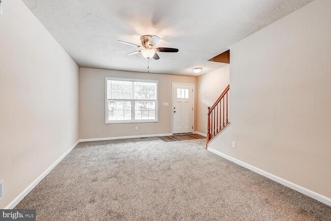 Building Photo - 180 Breezewood Dr