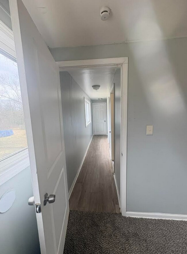 Building Photo - 16878 Salem-4 BEDS & 2.5 BATH FOR RENT!