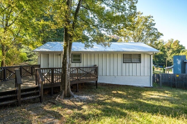Building Photo - Newly Renovated 4-Bedroom Brick Beauty in Forestdale!
