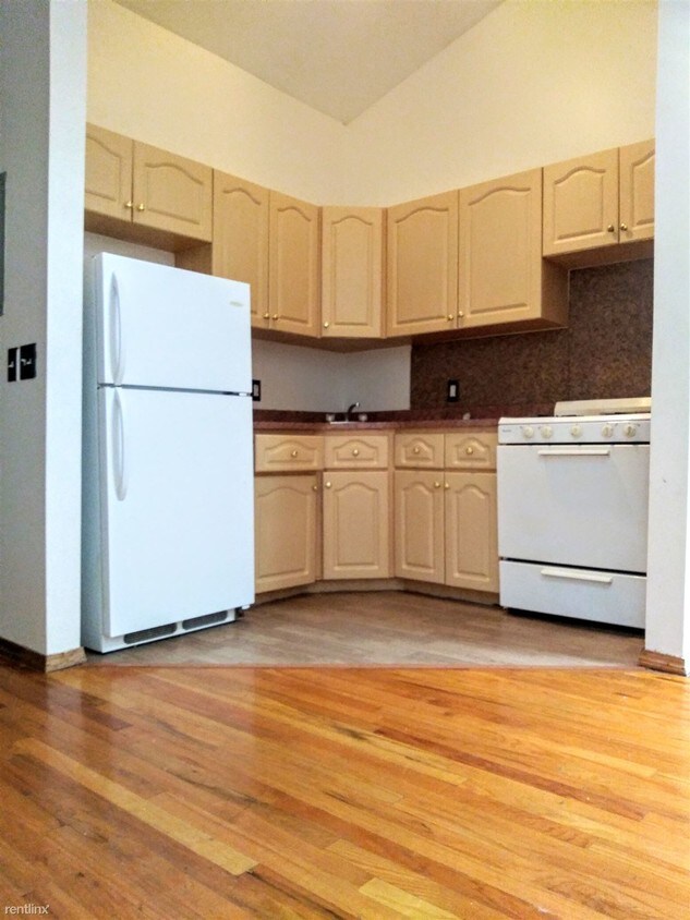 3 br, 1 bath - 149 Lexington Ave - 3 br, 1 bath  - 149 Lexington Ave