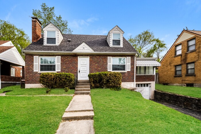 Primary Photo - Charming Cape Cod in Cincinnati!