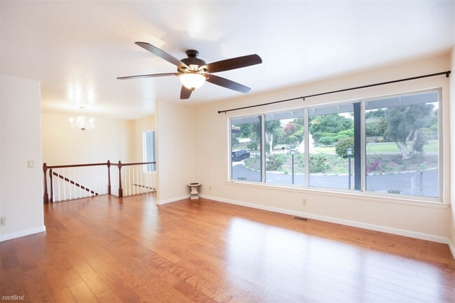 Building Photo - 3 br, 2 bath House - 1818 Fuerte Street