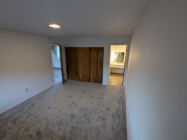 Foto del edificio - 310 S Auburn St