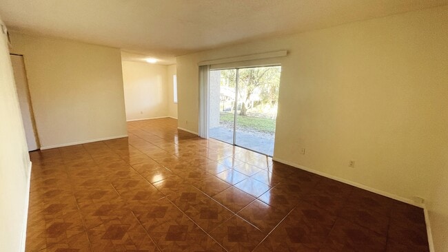 Photo - 5504 Pokeweed Ct Townhome