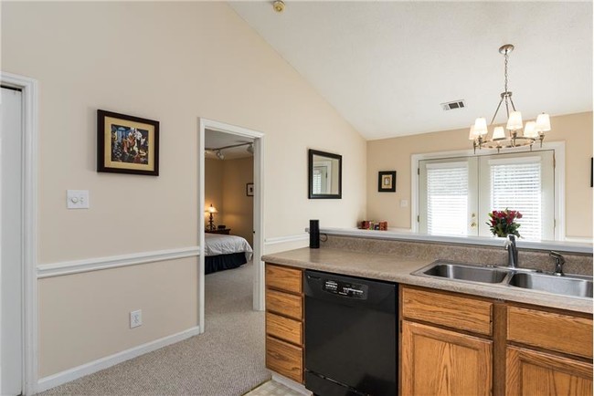 Building Photo - 67 Crystal Oaks Ct