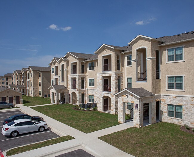 SILVERADO CROSSING Apartments Buda, TX