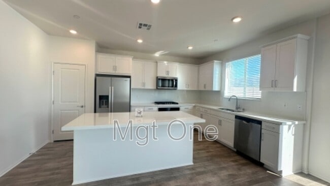 Foto del edificio - 26314 Gentry Ave