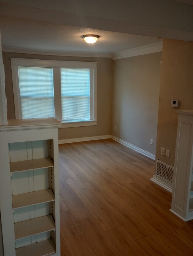 Foto del edificio - 914 E 39th St