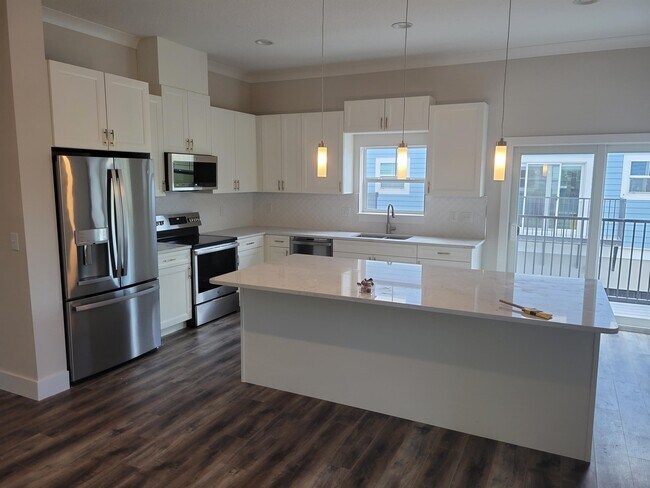 Photo - 3126 W Azeele St Townhome