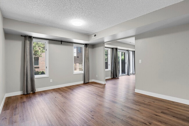 Building Photo - 6435 S Dayton St