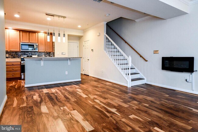Building Photo - 7560 Stoney Run Dr