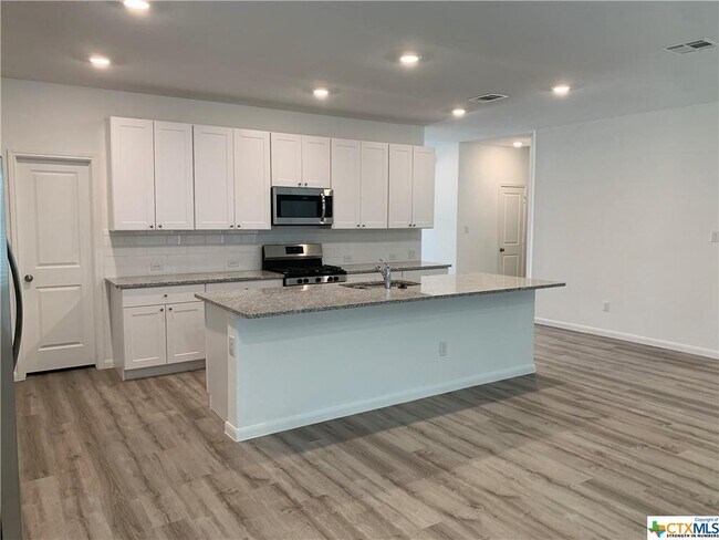 Building Photo - 415 Fig Tree St