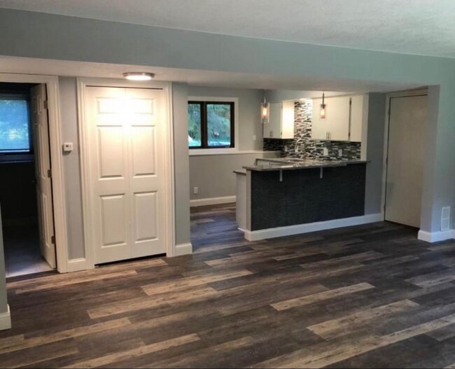 543 Broadway Ave N Unit 1, Wayzata, MN 55391 Room for Rent in Wayzata