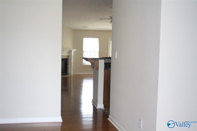 Foto del edificio - 7010 Thornwood Ln SE