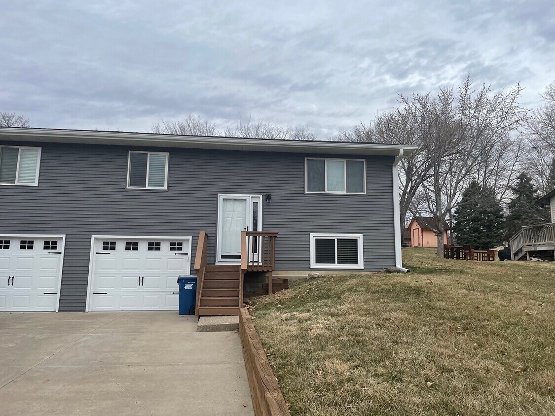 11726 54th St NE, Albertville, MN 55301 Townhome Rentals in