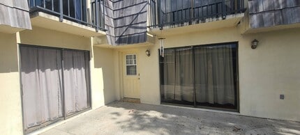 Building Photo - 2936 Tangerine Ct