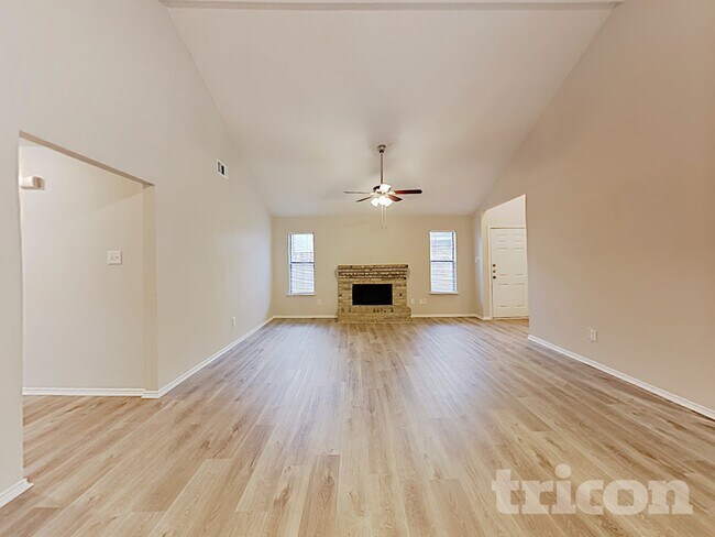 Foto del edificio - 4116 Amy Dr