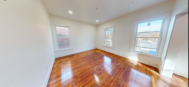 Fotografía del edificio - 736 Main St