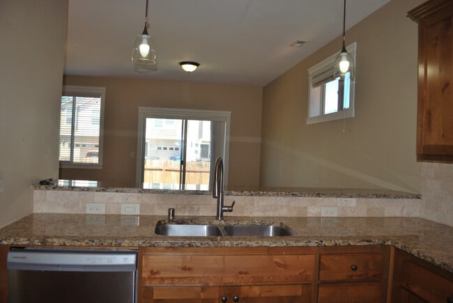 Building Photo - 9706 NE 75th Way