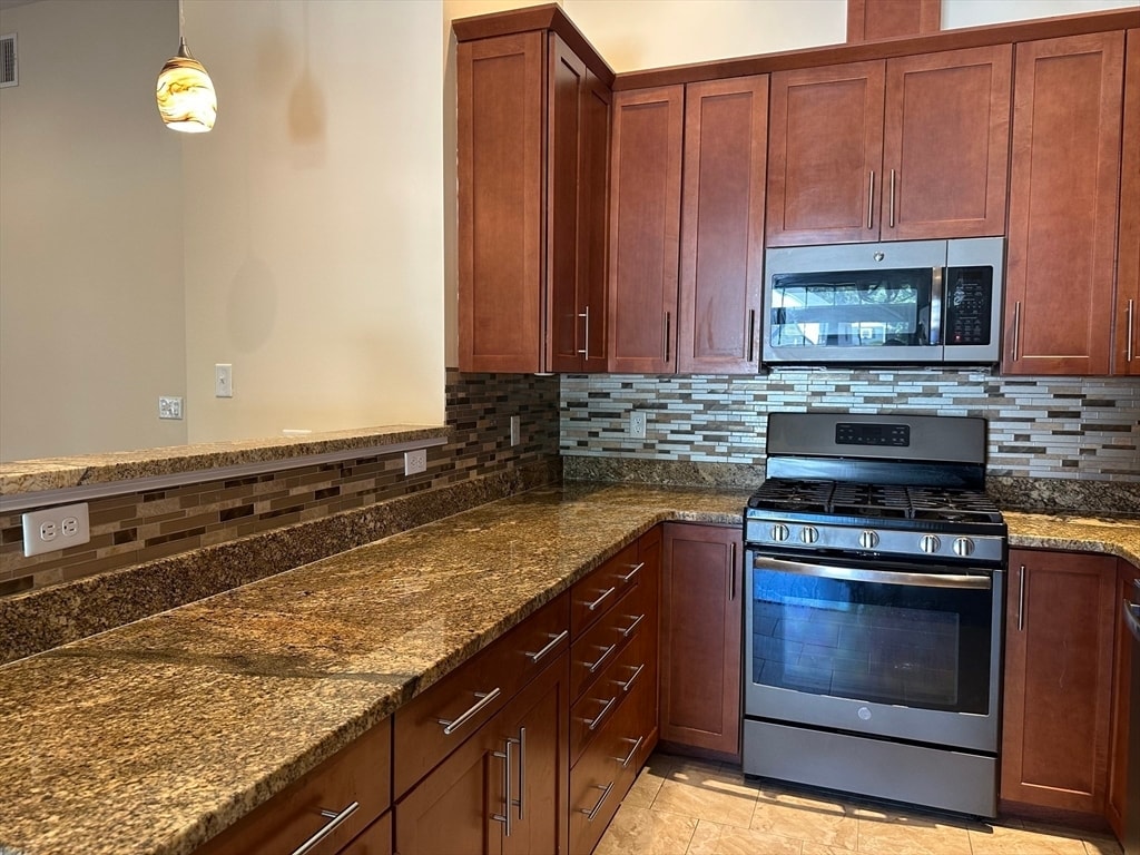 Foto principal - 72 Merrimac St