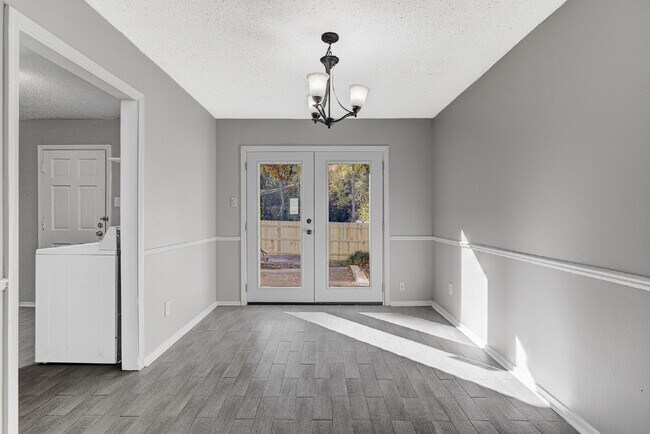 Building Photo - *Locally Owned, Fast Response and We Got All The Appliances!!!*