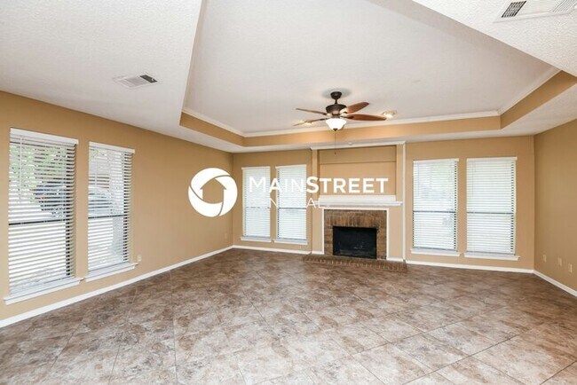Foto del edificio - 4 Bedroom Pet-Friendly Home in Arlington, TX with Main Street Renewal