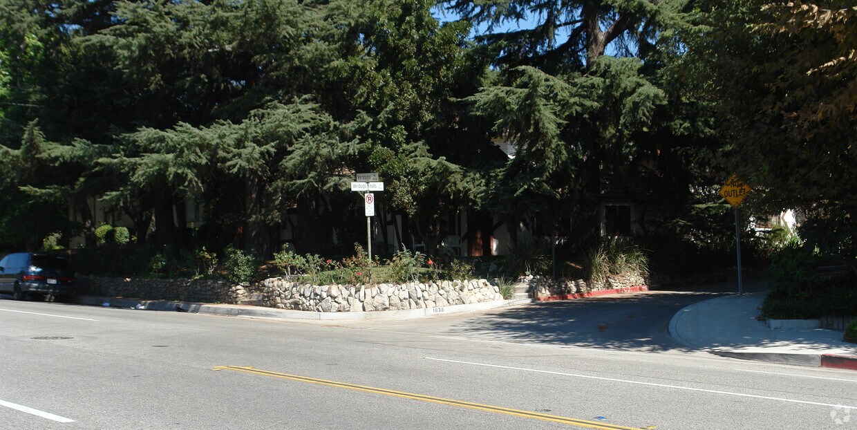 Primary Photo - 1838 Verdugo Rd