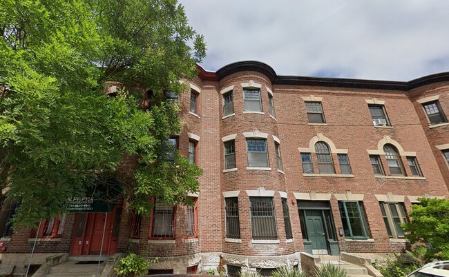 Building Photo - 533 Newbury St
