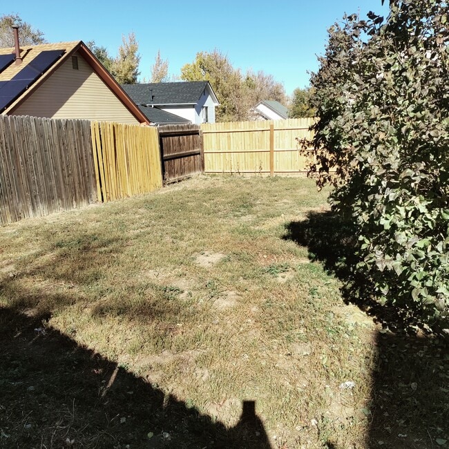 Building Photo - 4921 S Rifle Ct