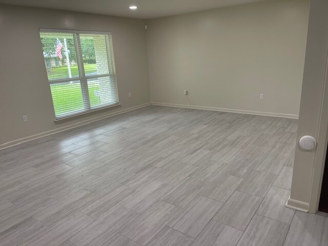 Foto del edificio - 1182 Colonial Dr