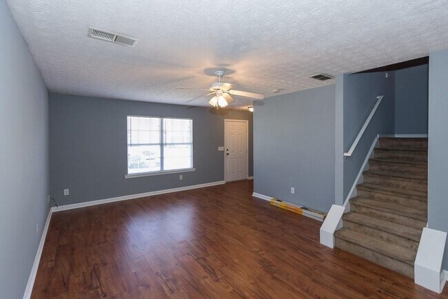 Building Photo - 124 Viewpoint Dr