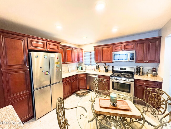 Building Photo - 524 Pennsylvania Ave