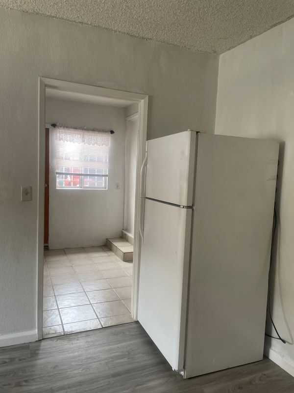 Foto del edificio - 674 E 115th St