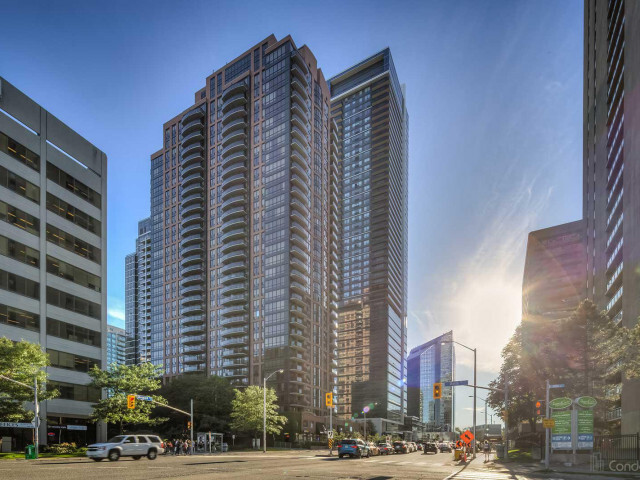 Building Photo - 33 Sheppard Av E