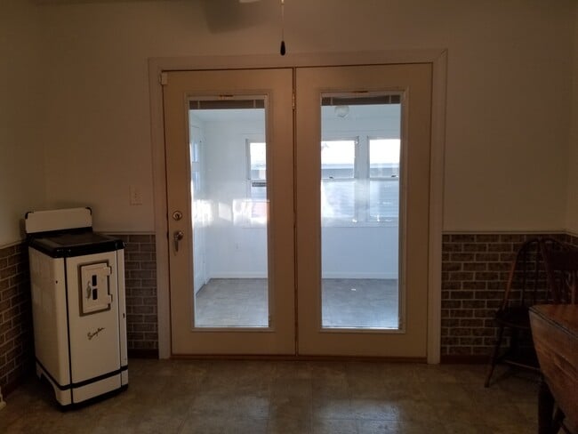 Building Photo - 118 Chanticleer Ln NE